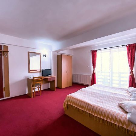 Kate House Hotel Моечу де Жос Екстериор снимка